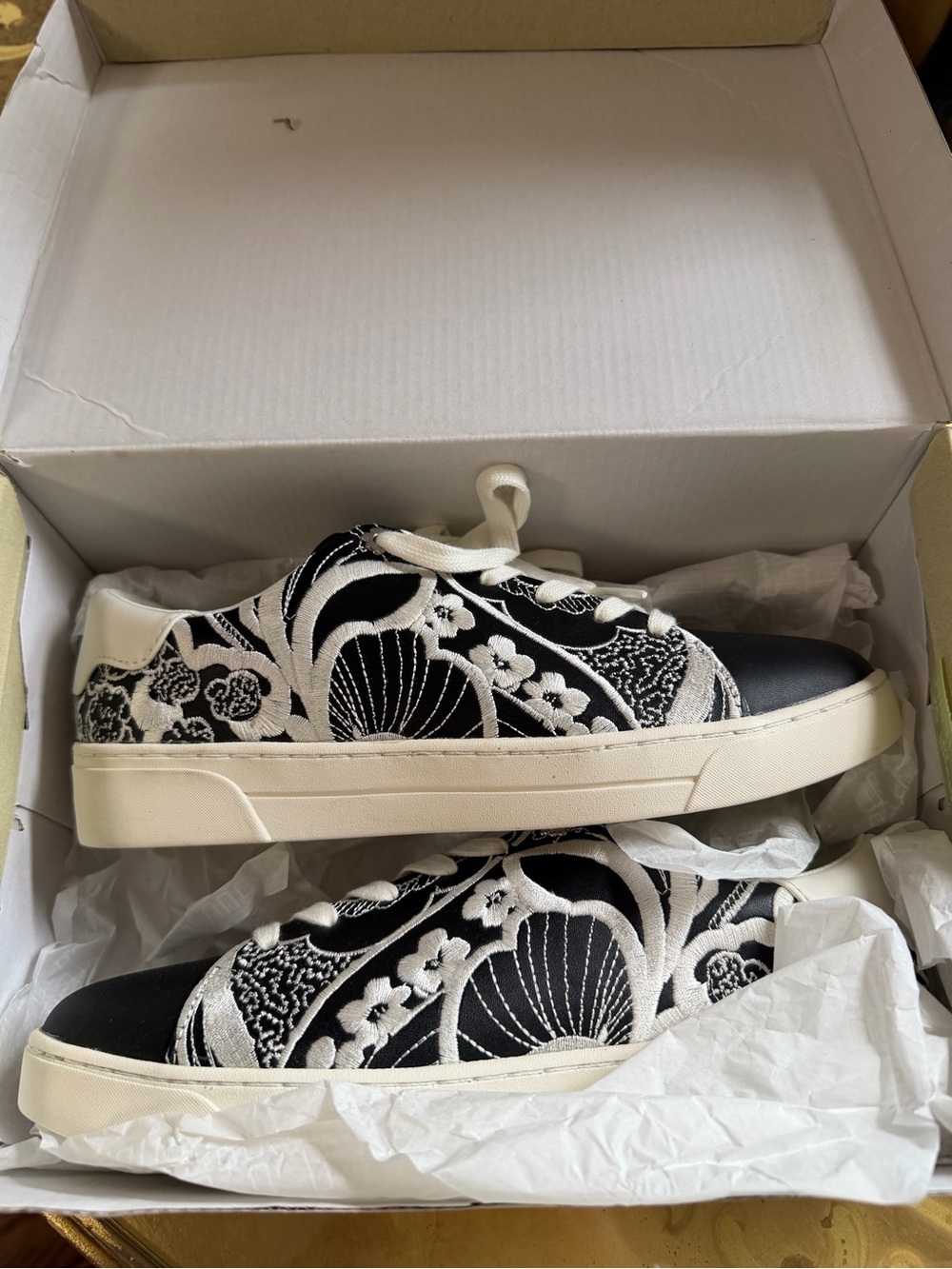 Ted Baker London Black & White Embroidered Floral Sneakers